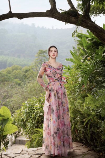 Đầm maxi dự tiệc nhẹ nhàng xếp vải cầu kỳ đan chéo Pure Neva 26S1W440305H021