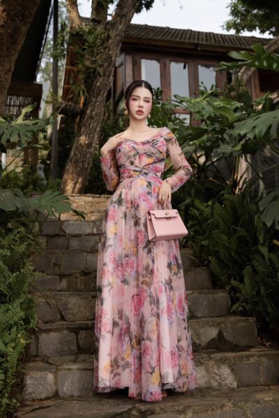 Alternative view of Đầm maxi dự tiệc nhẹ nhàng xếp vải cầu kỳ đan chéo Pure Neva 26S1W440305H021