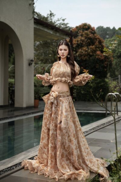 Chân váy maxi bèo thắt nơ eo Velvet Mirage 26S1W322604H013