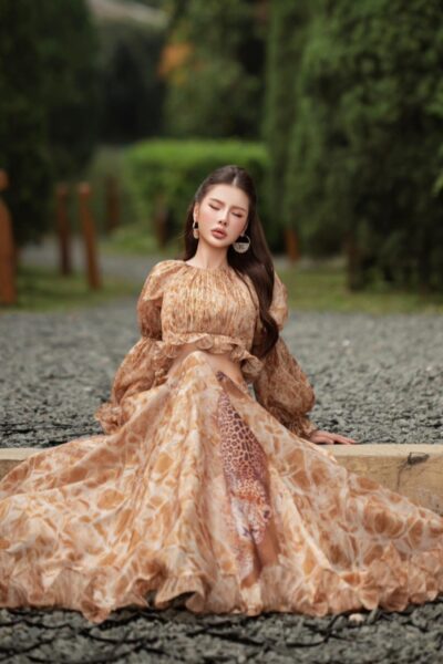 Alternative view of Chân váy maxi bèo thắt nơ eo Velvet Mirage 26S1W322604H013