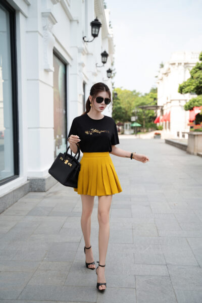 Áo phông classic màu đen 26S1W502001T011