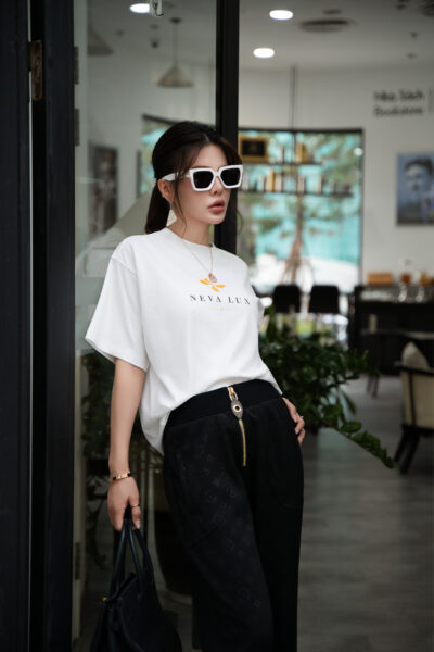 Áo phông unisex màu trắng 26S1W502006T010